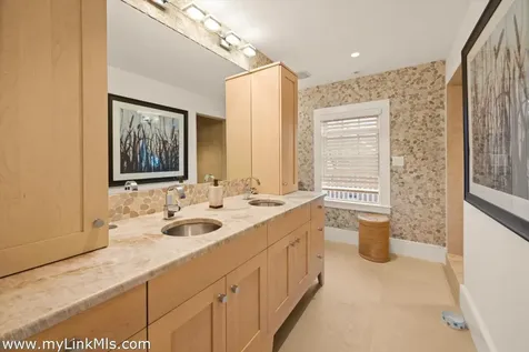 10 Tilton Way Edgartown MA 02539
