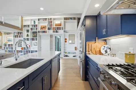 20 Union Court Vineyard Haven MA 02568