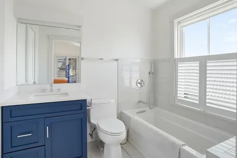 20 Union Court Vineyard Haven MA 02568