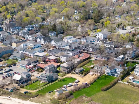 20 Union Court Vineyard Haven MA 02568