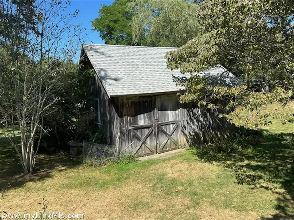 651 State Road West Tisbury MA 02575
