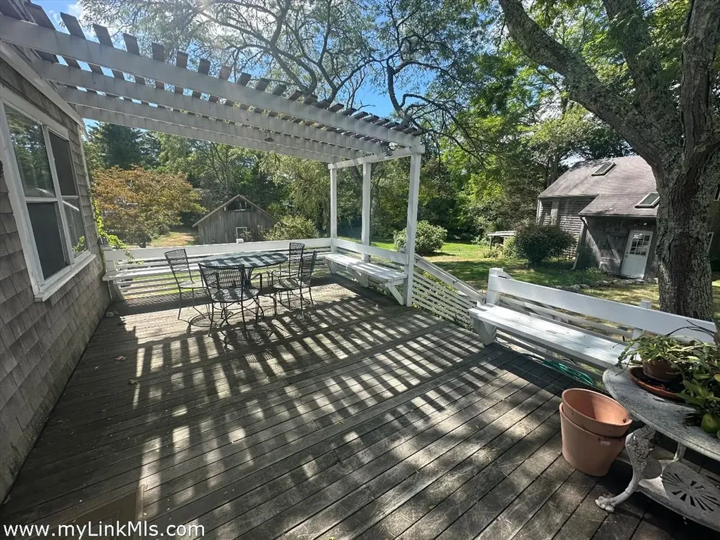 651 State Road West Tisbury MA 02575