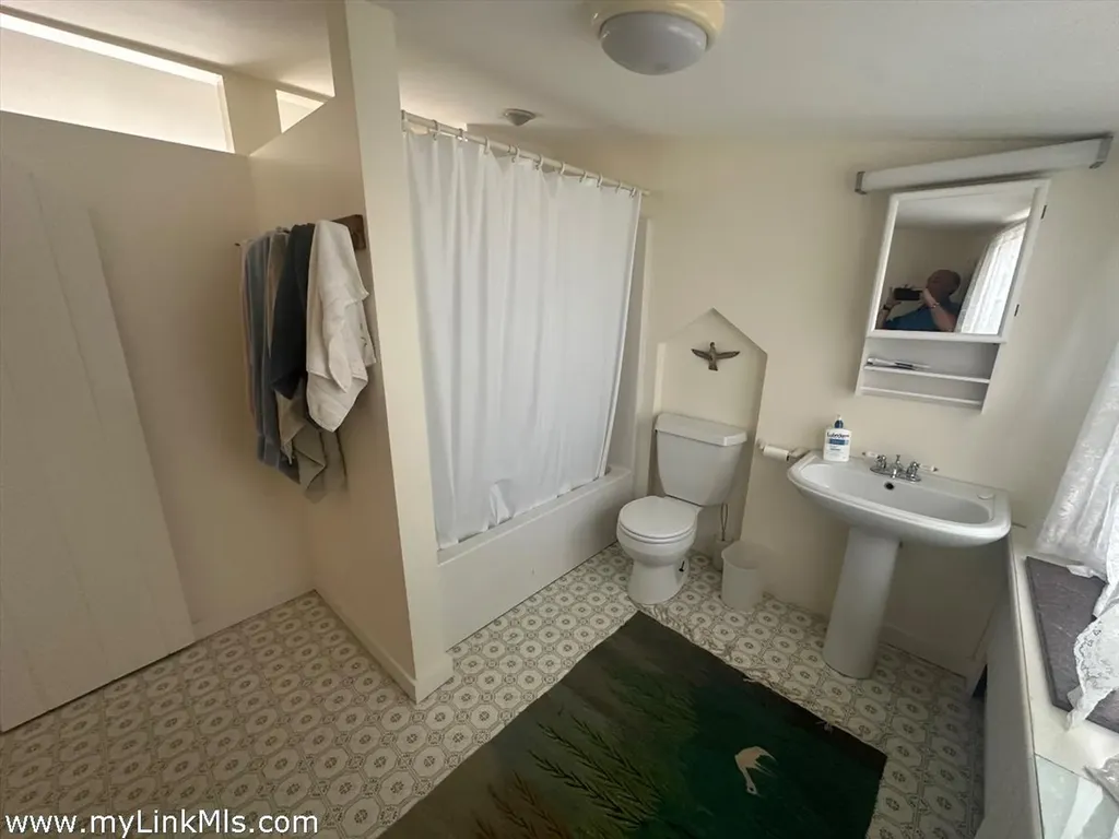 651 State Road West Tisbury MA 02575