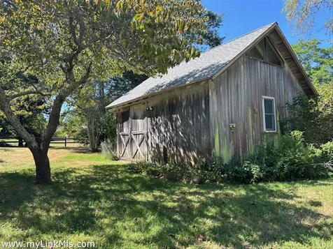 651 State Road West Tisbury MA 02575