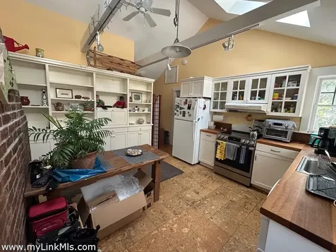 651 State Road West Tisbury MA 02575