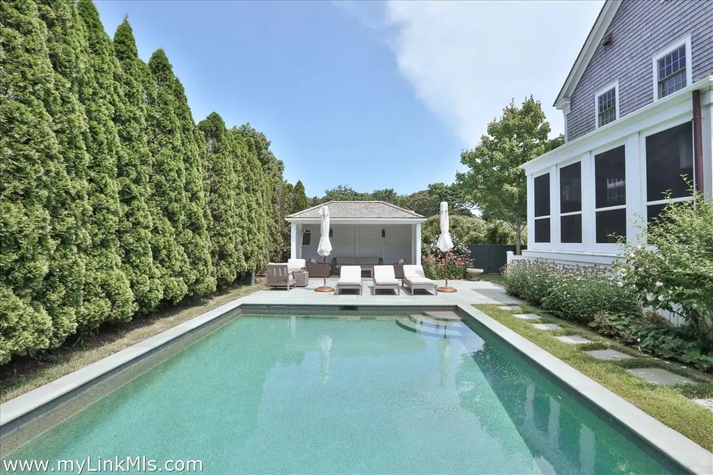 54 Fuller Street Edgartown MA 02539