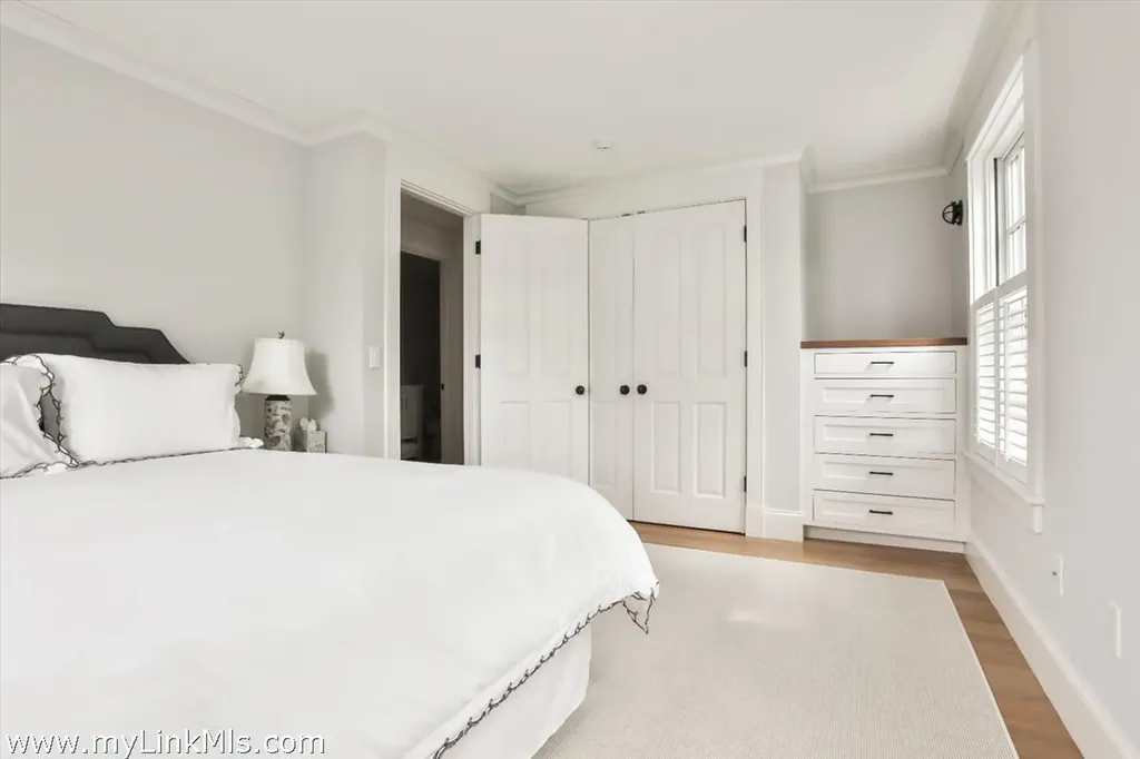 54 Fuller Street Edgartown MA 02539
