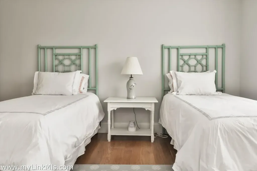 54 Fuller Street Edgartown MA 02539