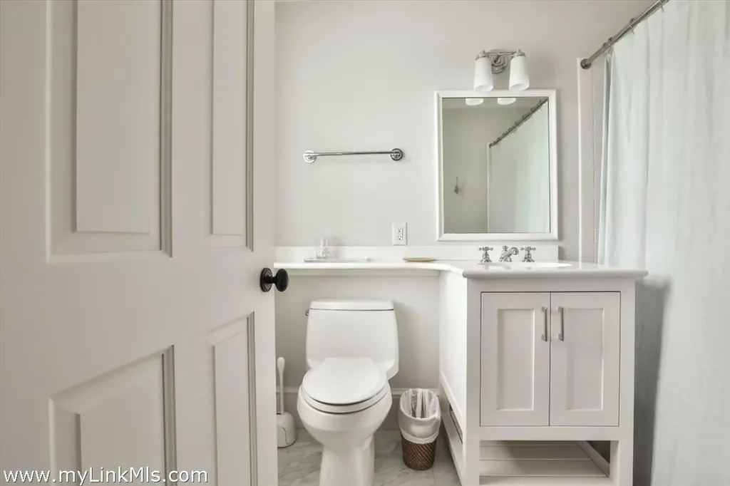 54 Fuller Street Edgartown MA 02539