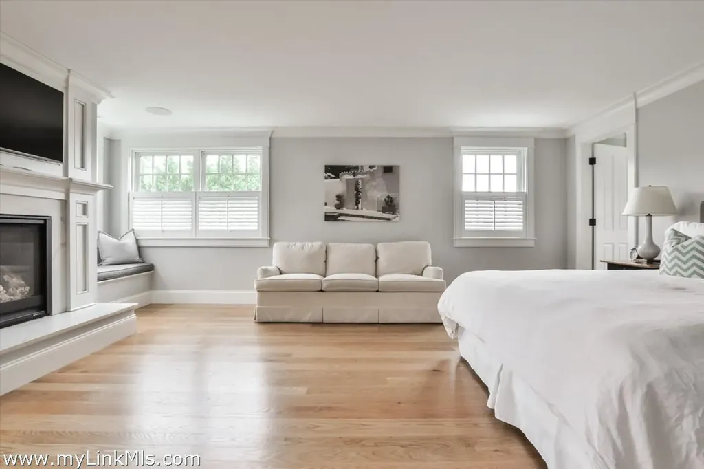 54 Fuller Street Edgartown MA 02539