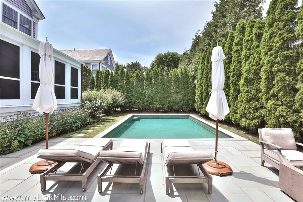 54 Fuller Street Edgartown MA 02539