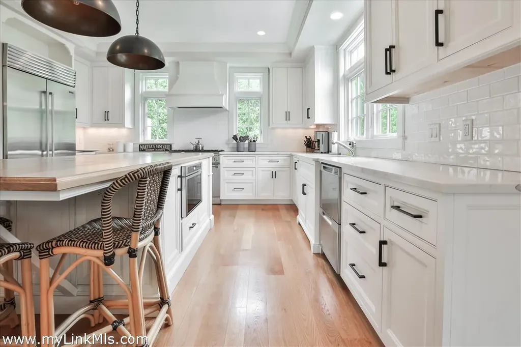 54 Fuller Street Edgartown MA 02539