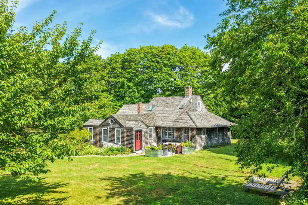 10 Danls Way West Tisbury MA 02575