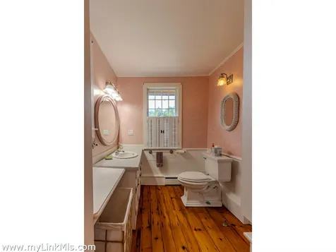 10 Danls Way West Tisbury MA 02575