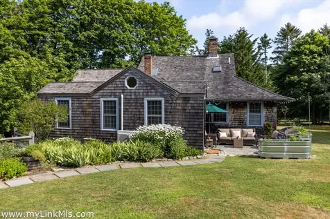 10 Danls Way West Tisbury MA 02575