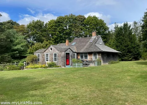10 Danls Way West Tisbury MA 02575