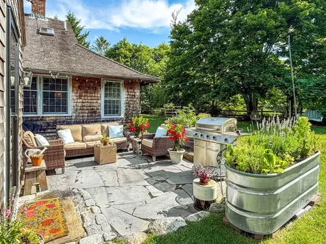 10 Danls Way West Tisbury MA 02575