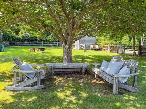 10 Danls Way West Tisbury MA 02575