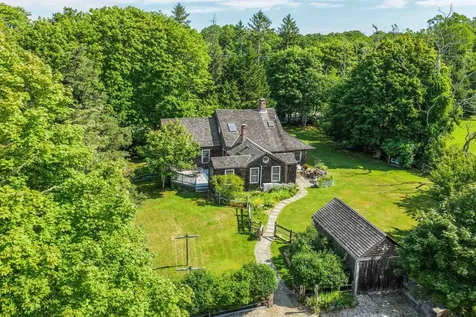 10 Danls Way West Tisbury MA 02575