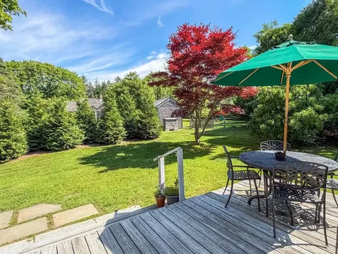 10 Danls Way West Tisbury MA 02575