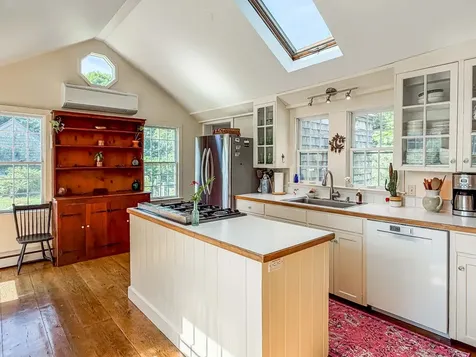 10 Danls Way West Tisbury MA 02575