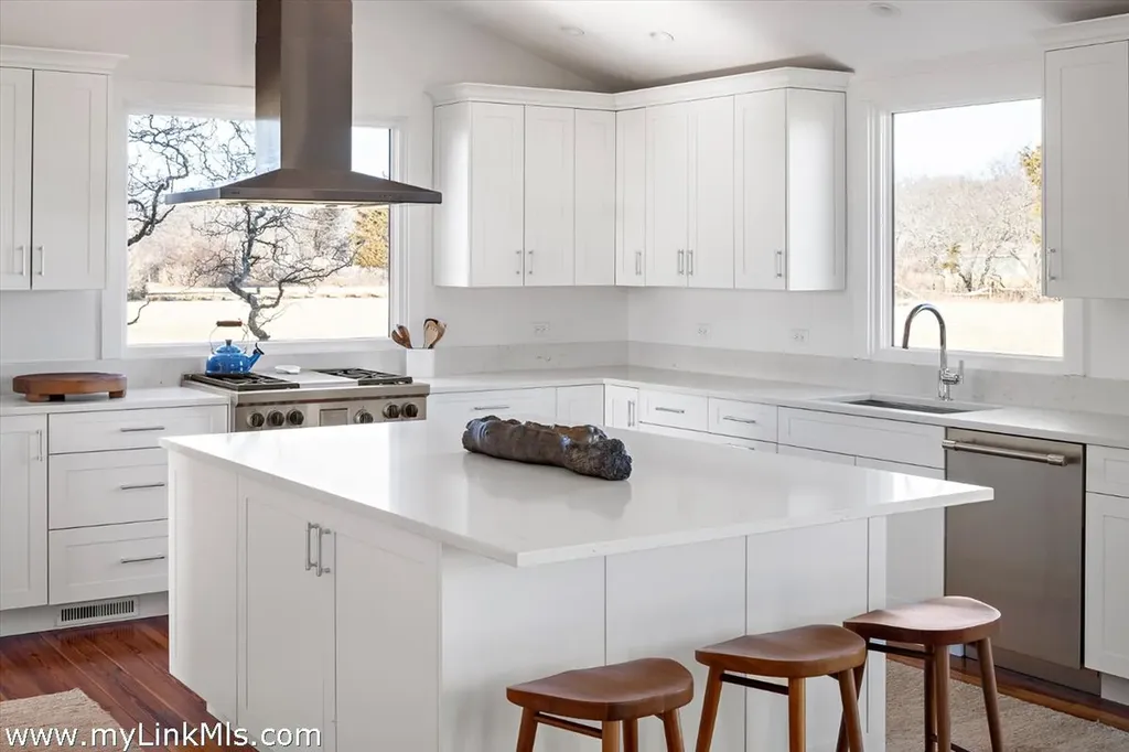 146 Quenames Road Chilmark MA 02535