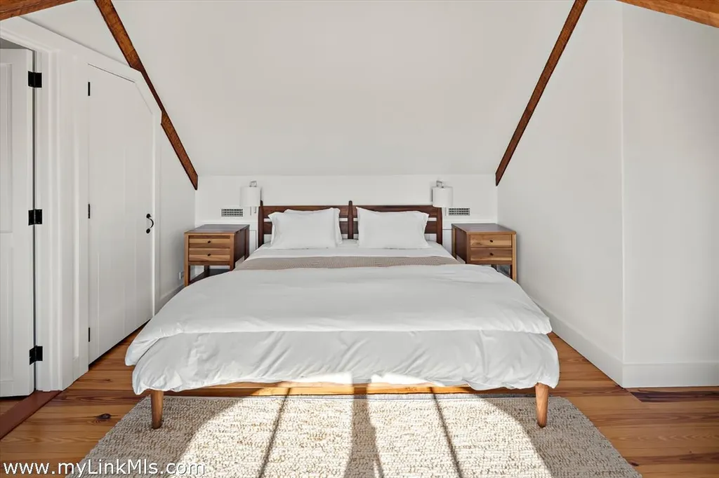146 Quenames Road Chilmark MA 02535