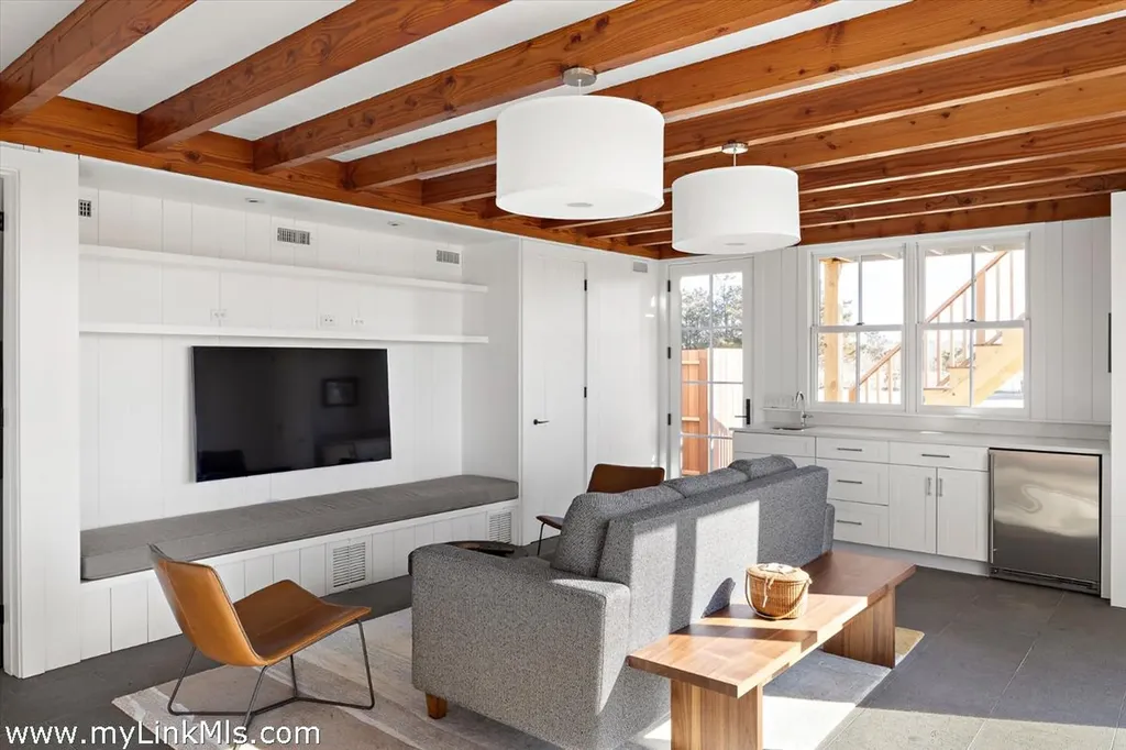 146 Quenames Road Chilmark MA 02535