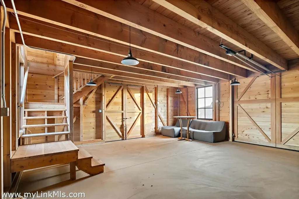 146 Quenames Road Chilmark MA 02535