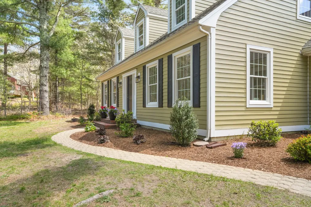 44 Tiffany Drive Oak Bluffs MA 02557