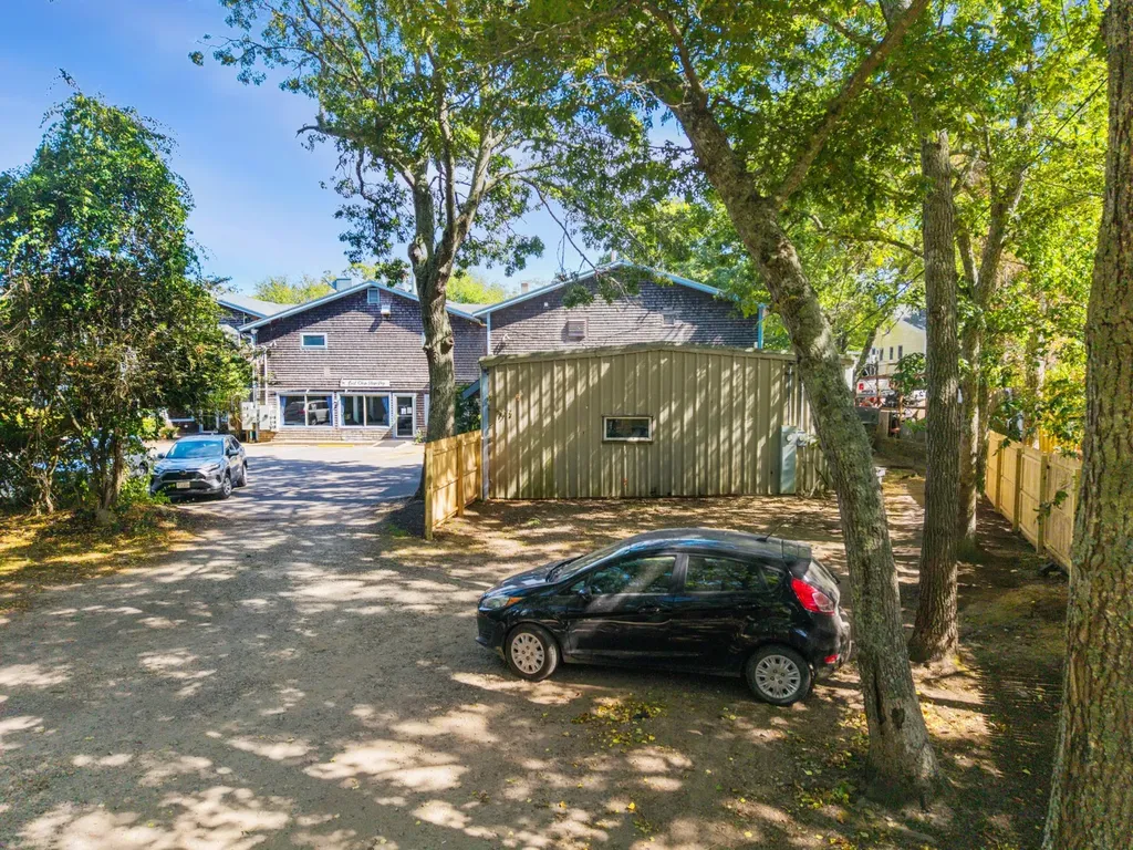 0 State Road Vineyard Haven MA 02568