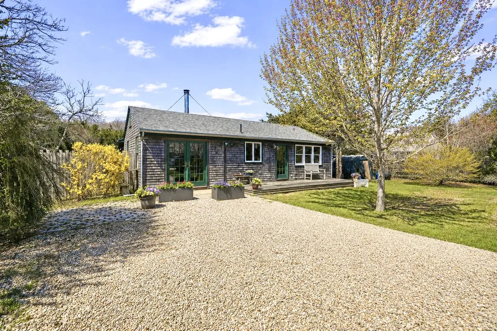 22 Firehouse Lane Oak Bluffs MA 02557