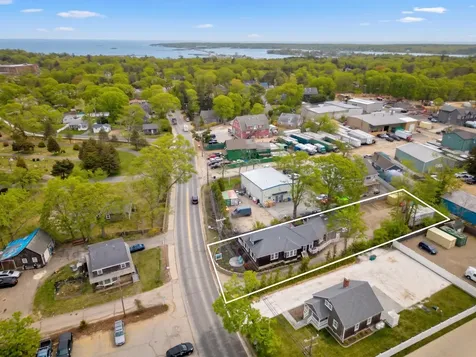 322 State Road Vineyard Haven MA 02568