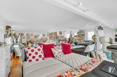 322 State Road Vineyard Haven MA 02568