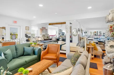 322 State Road Vineyard Haven MA 02568