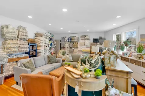 322 State Road Vineyard Haven MA 02568