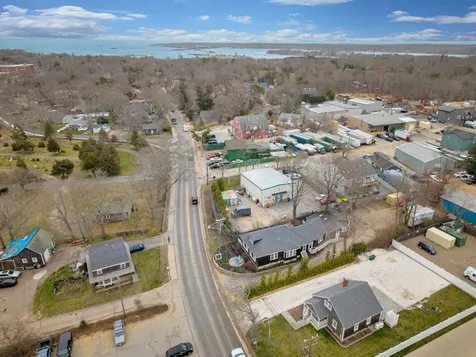 322 State Road Vineyard Haven MA 02568