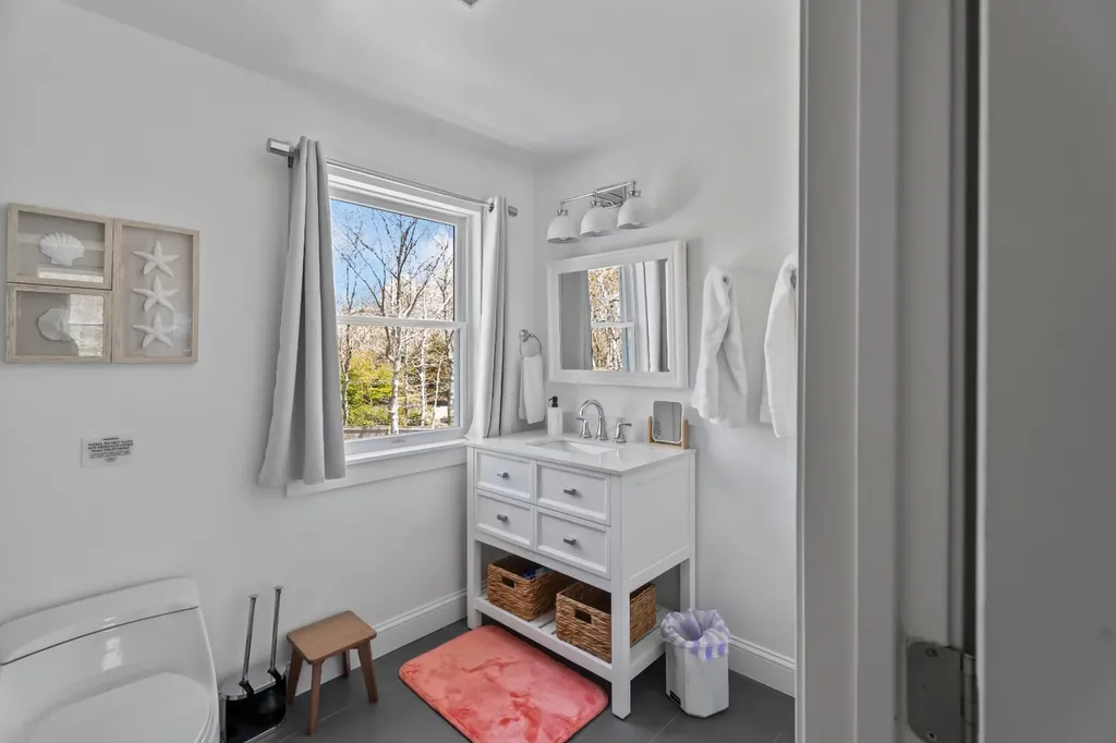 105 Whalers Walk Edgartown MA 02539