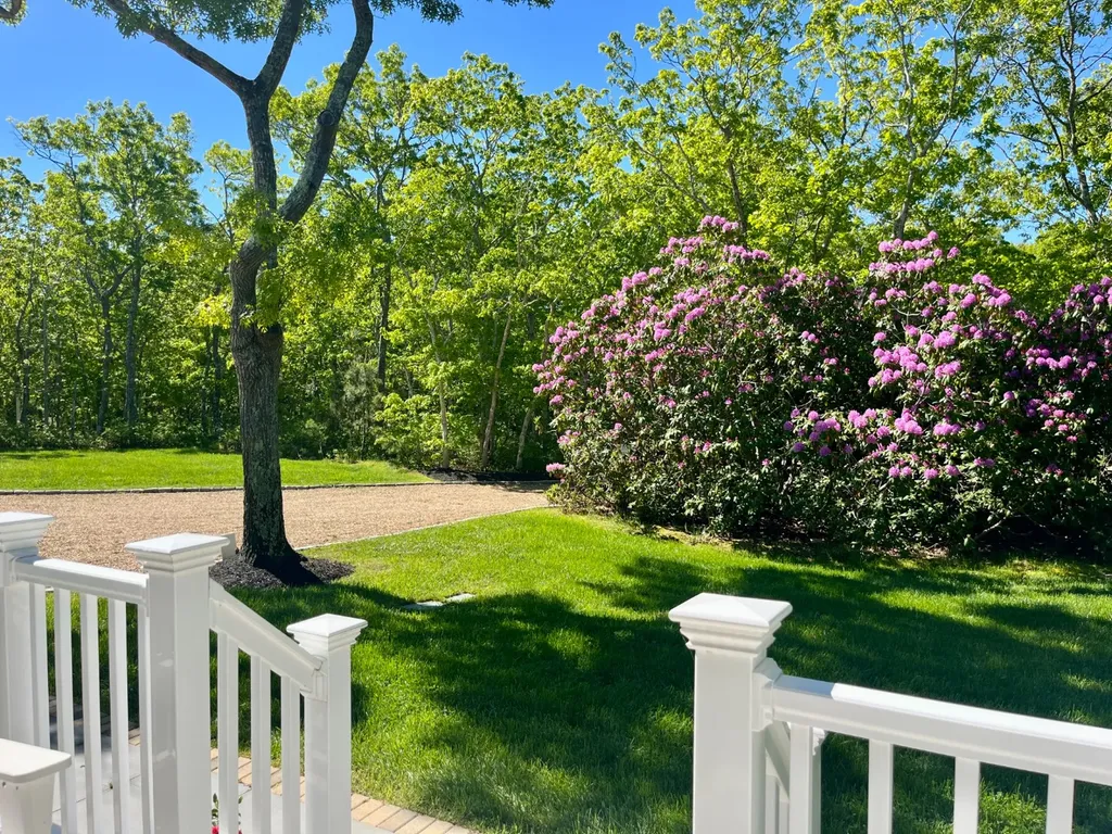 105 Whalers Walk Edgartown MA 02539