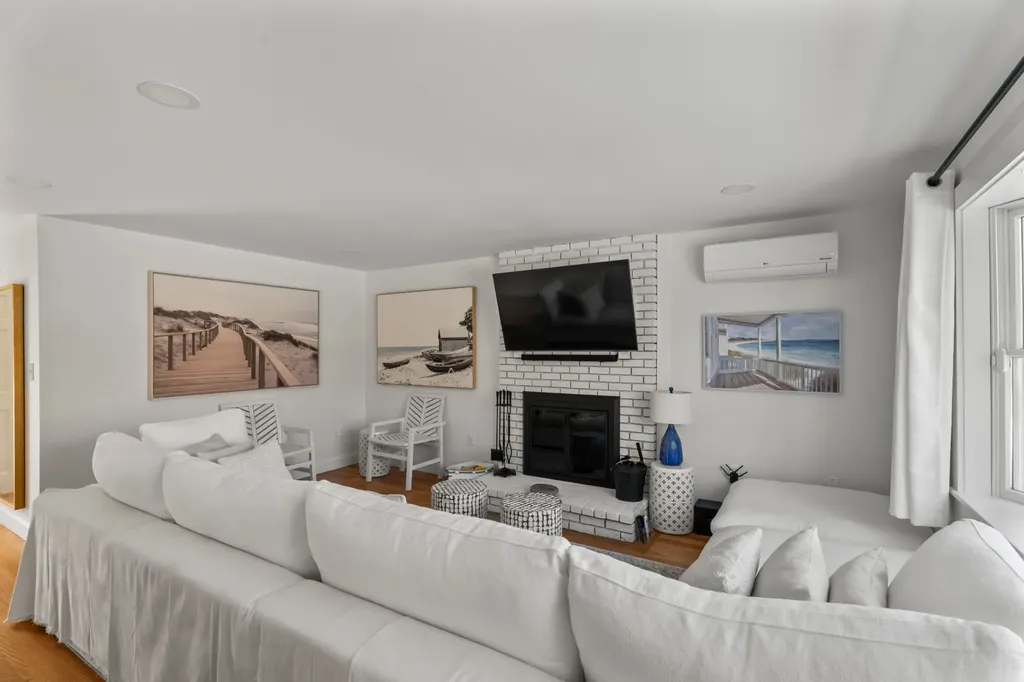 105 Whalers Walk Edgartown MA 02539