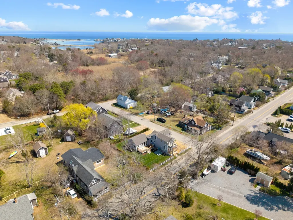 33 Vineyard Avenue Oak Bluffs MA 02557