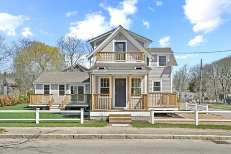 33 Vineyard Avenue Oak Bluffs MA 02557