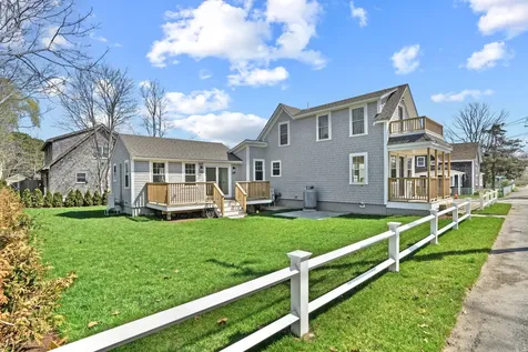 33 Vineyard Avenue Oak Bluffs MA 02557