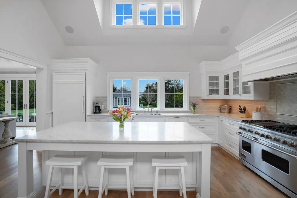 2 Noras Lane Edgartown MA 02539