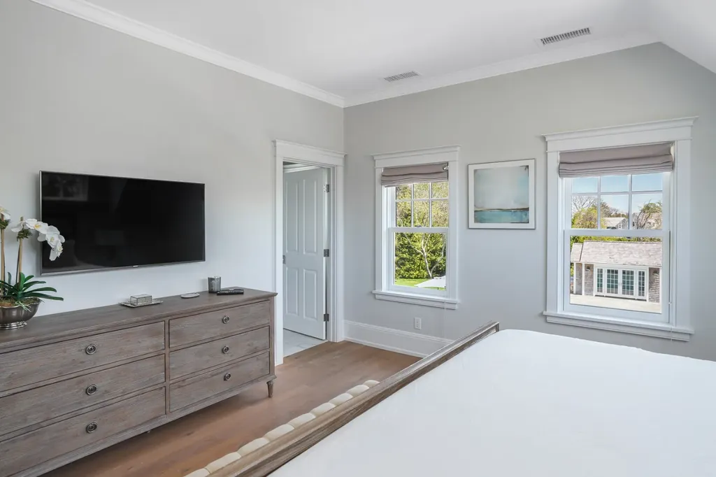 2 Noras Lane Edgartown MA 02539