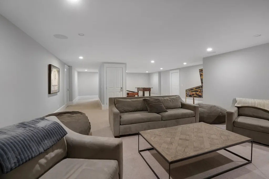 2 Noras Lane Edgartown MA 02539