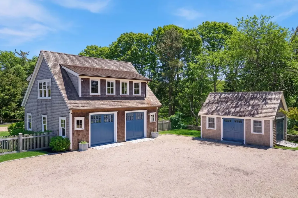 2 Noras Lane Edgartown MA 02539