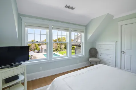 2 Noras Lane Edgartown MA 02539