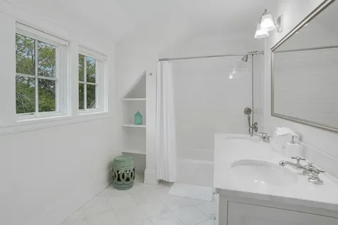 2 Noras Lane Edgartown MA 02539