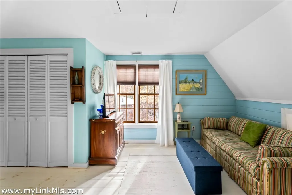 12 Wheelhouse Way Oak Bluffs MA 02557